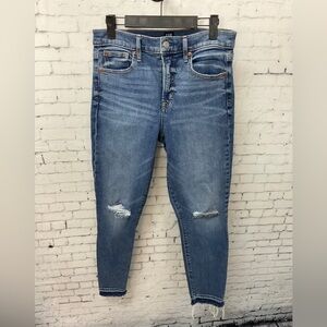 Gap 1969 High Rise True Skinny Jeans Womens 29R Blue Denim Distressed Pant (T2